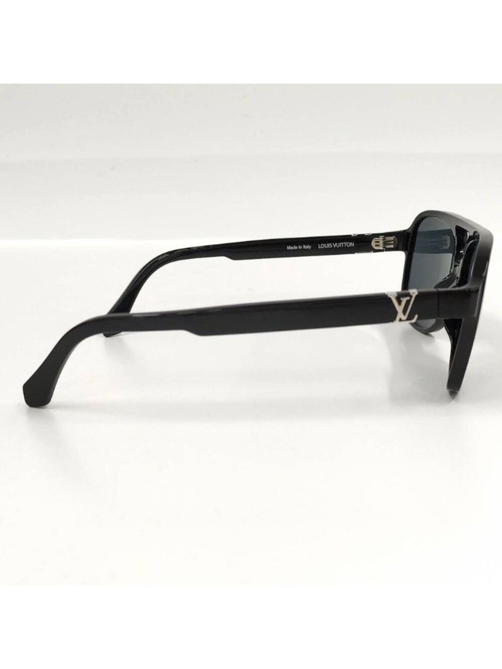 Louis Vuitton Sunglasses LV Hit Pilot Black Eyewear - Picture 3 of 10